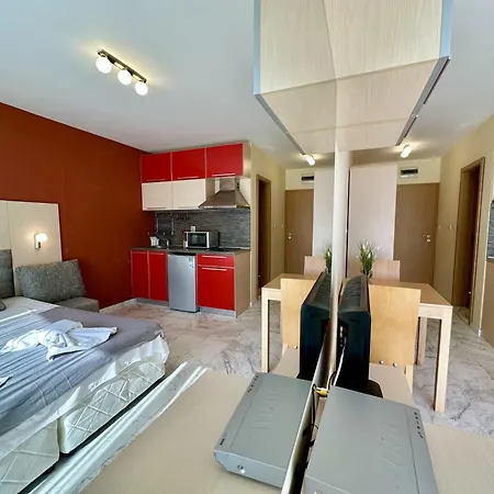 River Park Menada ساني بيتش