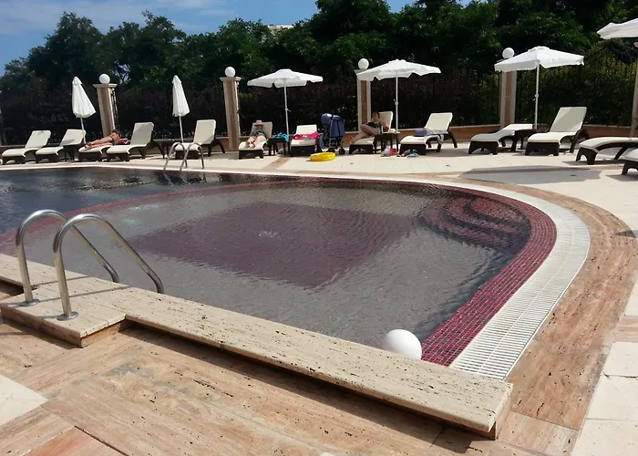 River Park Menada ساني بيتش