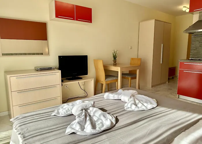 River Park Menada ساني بيتش