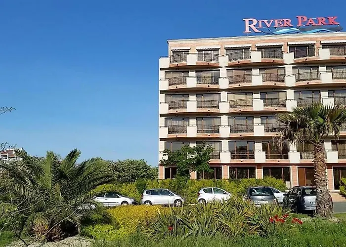 River Park Menada Apartment *